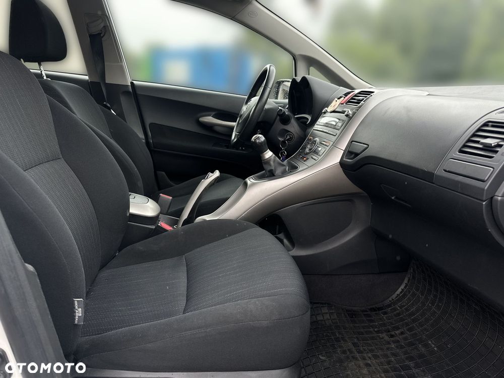 Toyota Auris 1.6 VVT-i Sol - 12