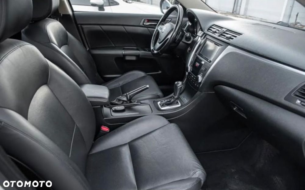 Suzuki Kizashi - 9