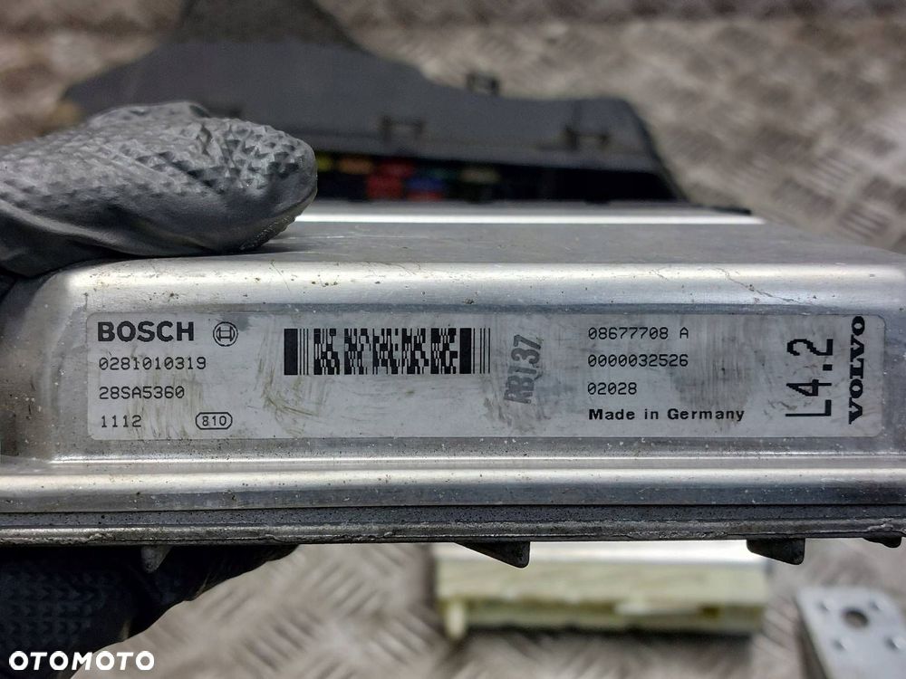 ZESTAW STARTOWY VOLVO V70 II 2.4 D 08677708A 0281010319 P09480761 - 2