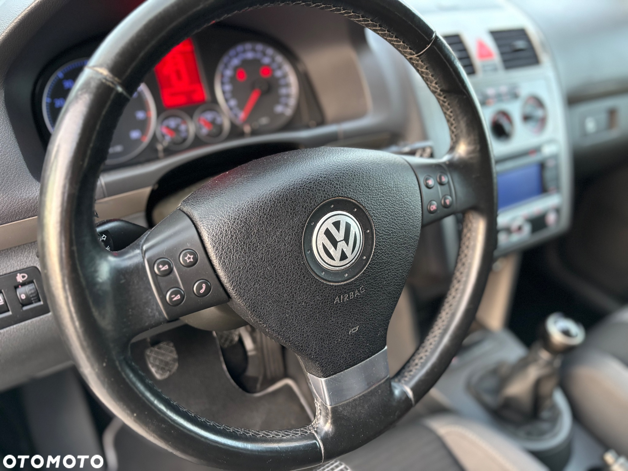 Volkswagen Touran - 13