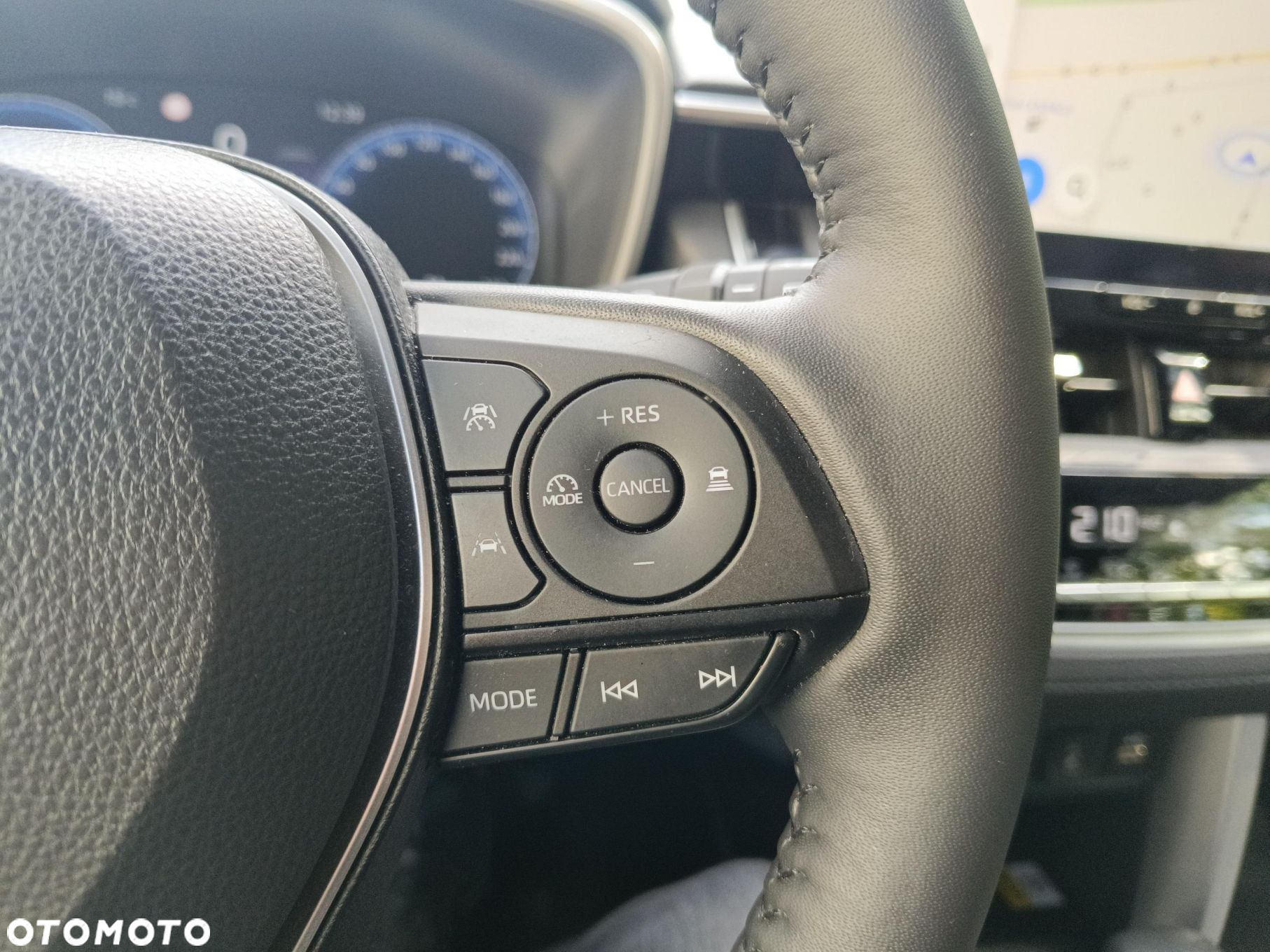 Toyota Corolla Cross 2.0 Hybrid Executive AWD - 25