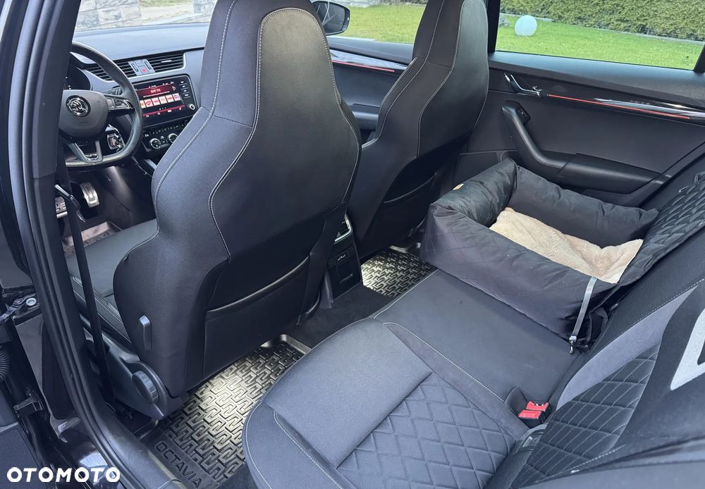 Skoda Octavia 2.0 TDI RS DSG - 12