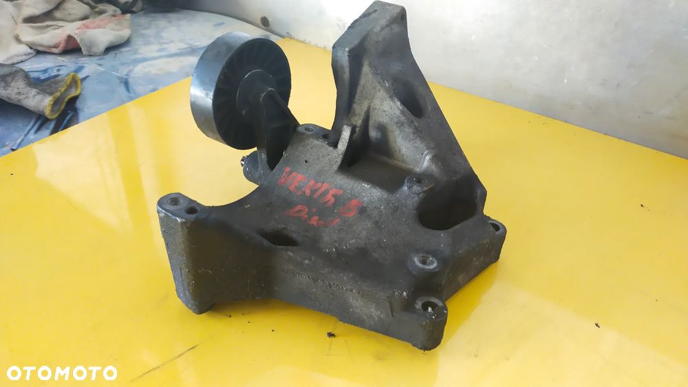 OPEL VECTRA B DISEL POMPA WSPOMAGANIA 90502550 - 2