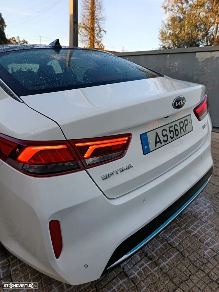 Kia Optima 2.0 CVVT PHEV - 4