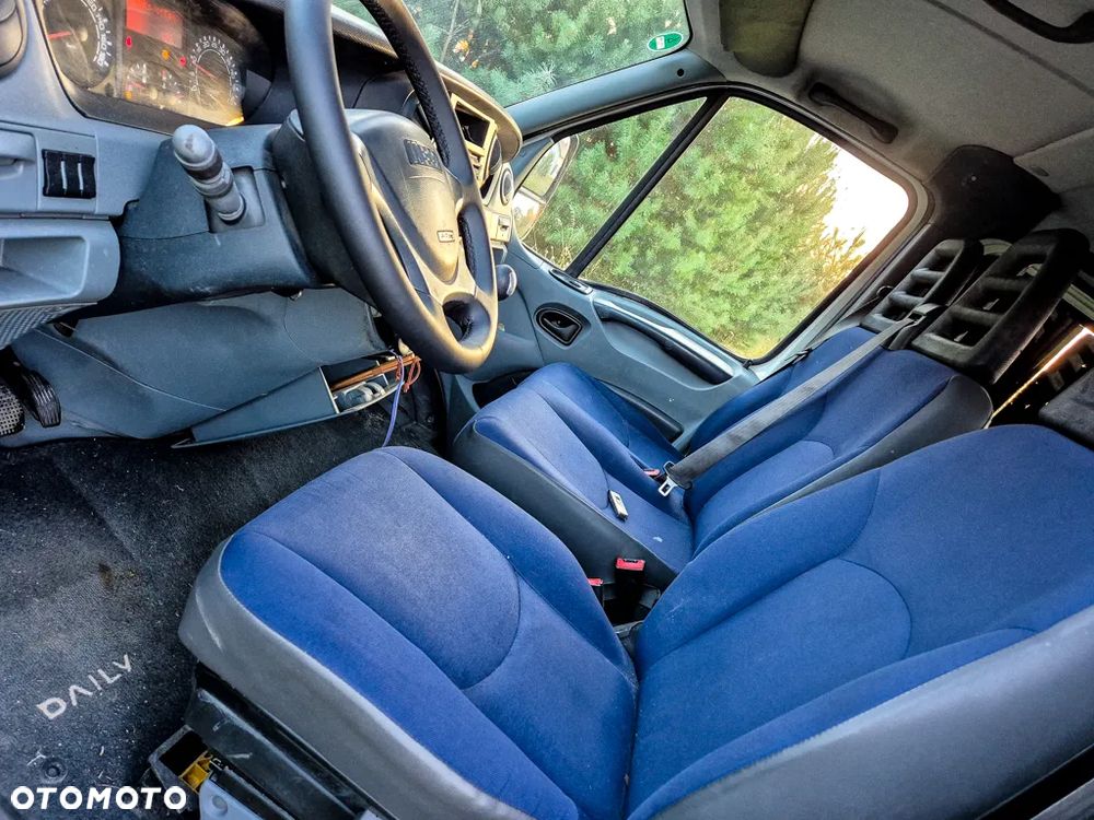 Iveco Daily Doka # 7 Miejsc # Hak 3,5t # 2.3 120KM # ZAREJESTROWANY - 6
