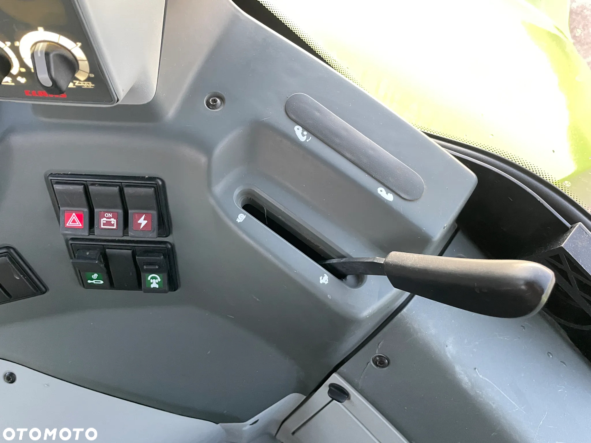 Claas Arion 520 - 23