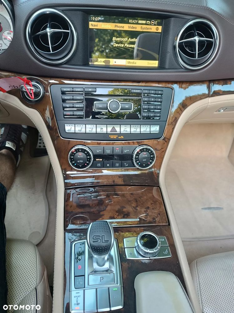 Mercedes-Benz SL 500 7G-TRONIC - 24
