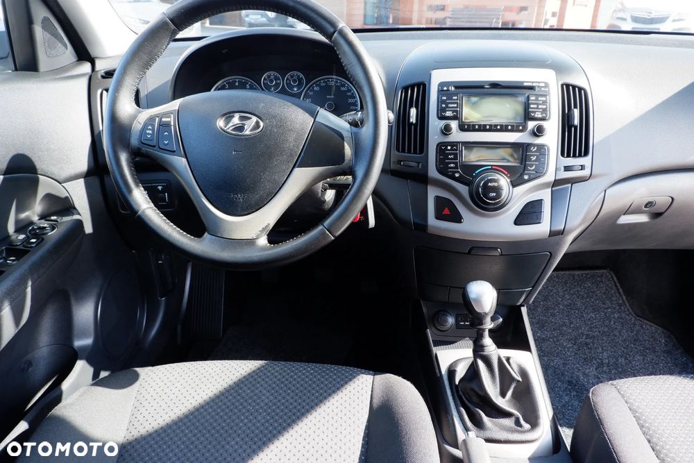 Hyundai i30 1.6 blue Comfort - 14