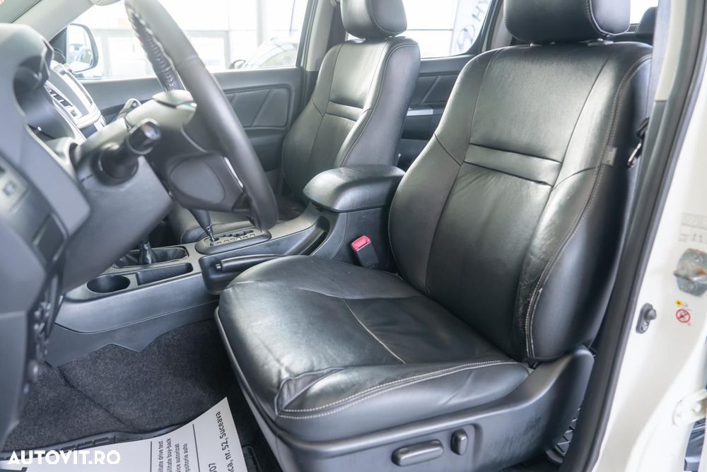 Toyota Hilux 4x4 Double Cab DPF Autm. Executive - 23