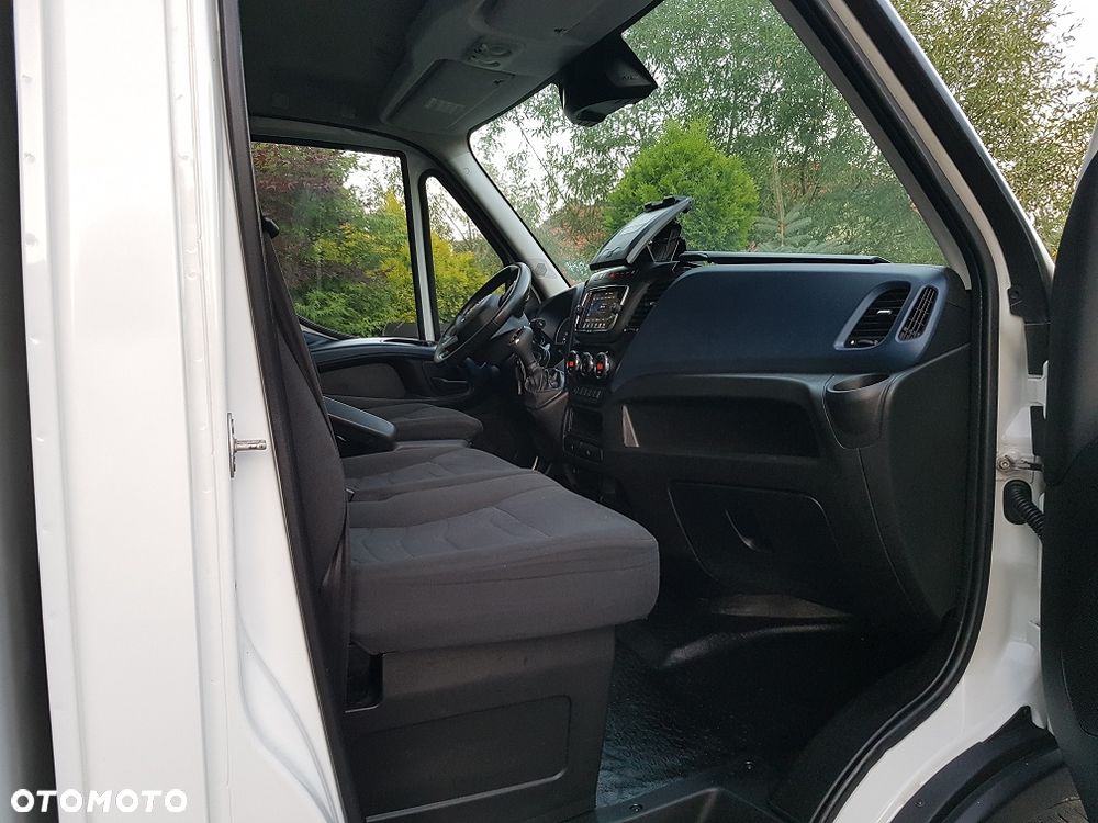 Iveco DAILY - 12