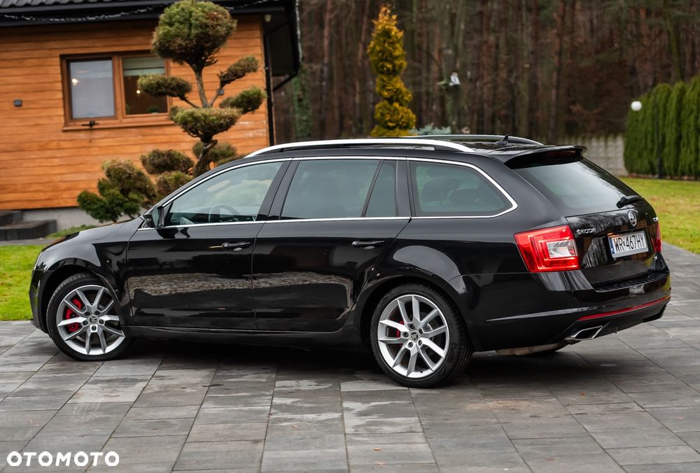 Skoda Octavia 2.0 TDI DSG RS - 4