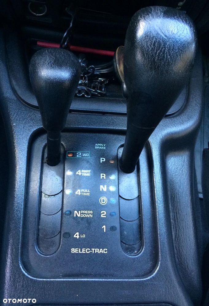 Jeep Grand Cherokee 4.0 Laredo - 13