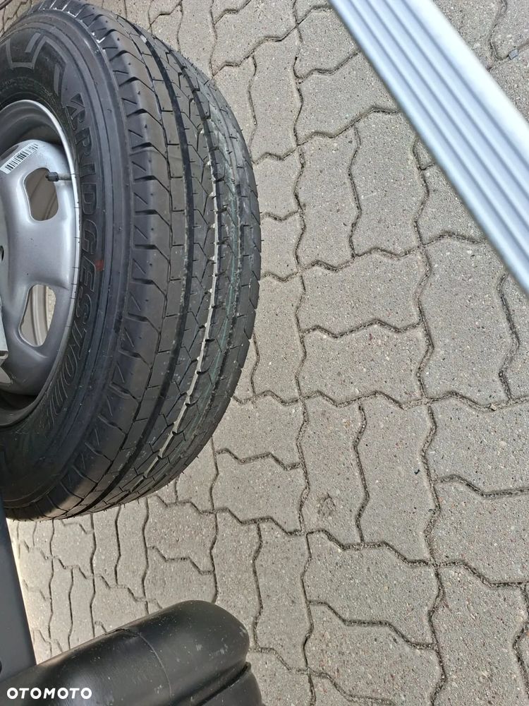 Iveco 35C16 Automat Kontener z Winda 8ep Silnik 3L Bliźniaki Drzwi Boczne - 9