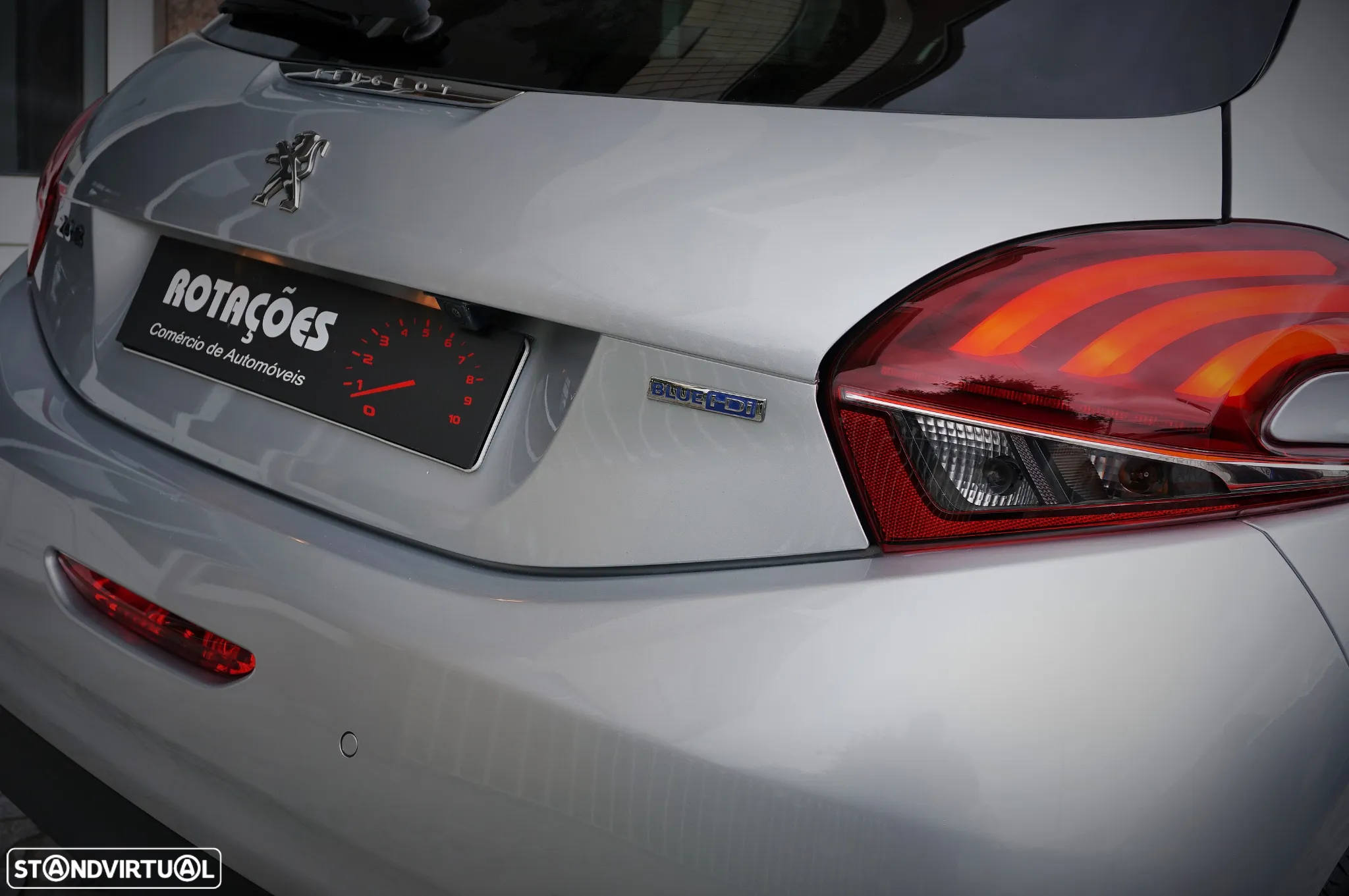 Peugeot 208 1.6 BlueHDi Style - 40