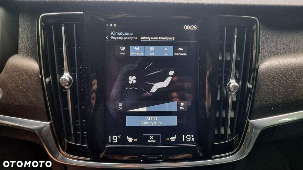 Volvo V90 Cross Country - 20