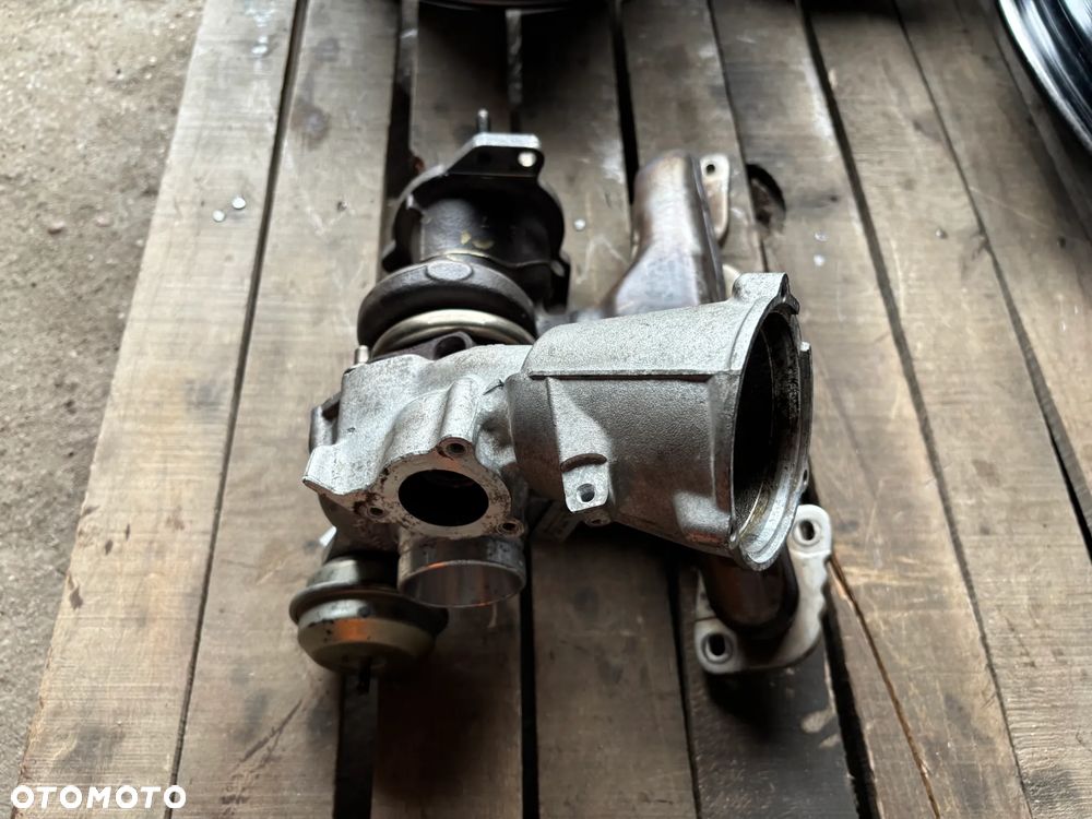 Turbosprężarka Mercedes Gla Cla A B Klasa A2700902880 Turbo Turbina W176 W117 2.0 - 1