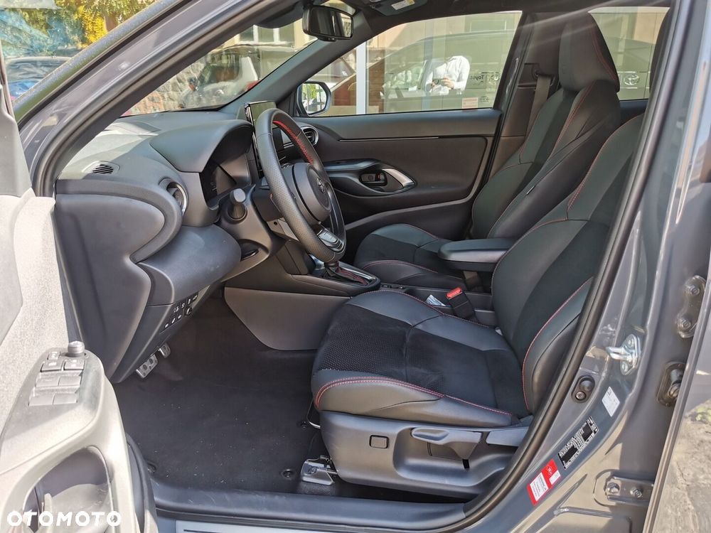 Toyota Yaris Cross Hybrid 1.5 GR Sport - 12