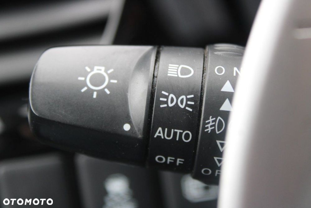 Mitsubishi Outlander - 26