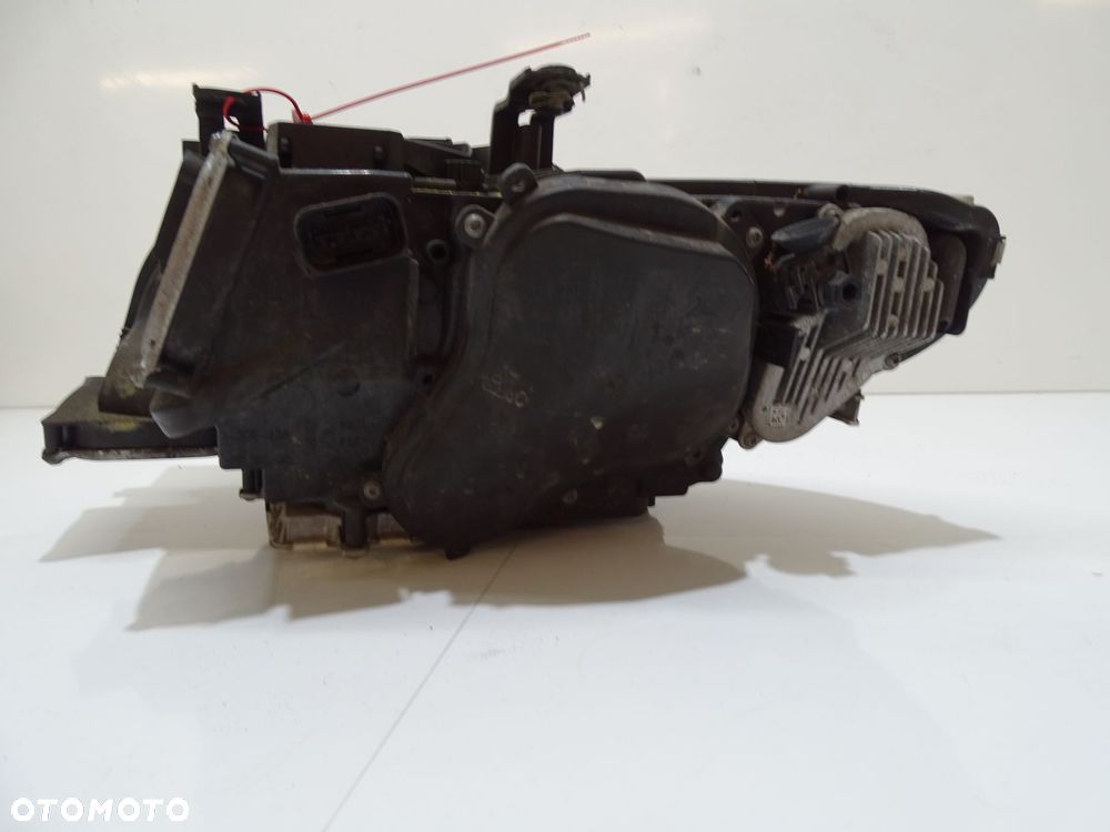 LAMPA PRAWA PRZEDNIA BMW E92 LIFT XENON 7239930 - 8