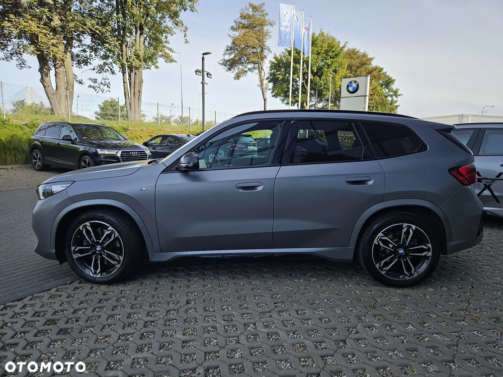 BMW X1 xDrive23i - 2