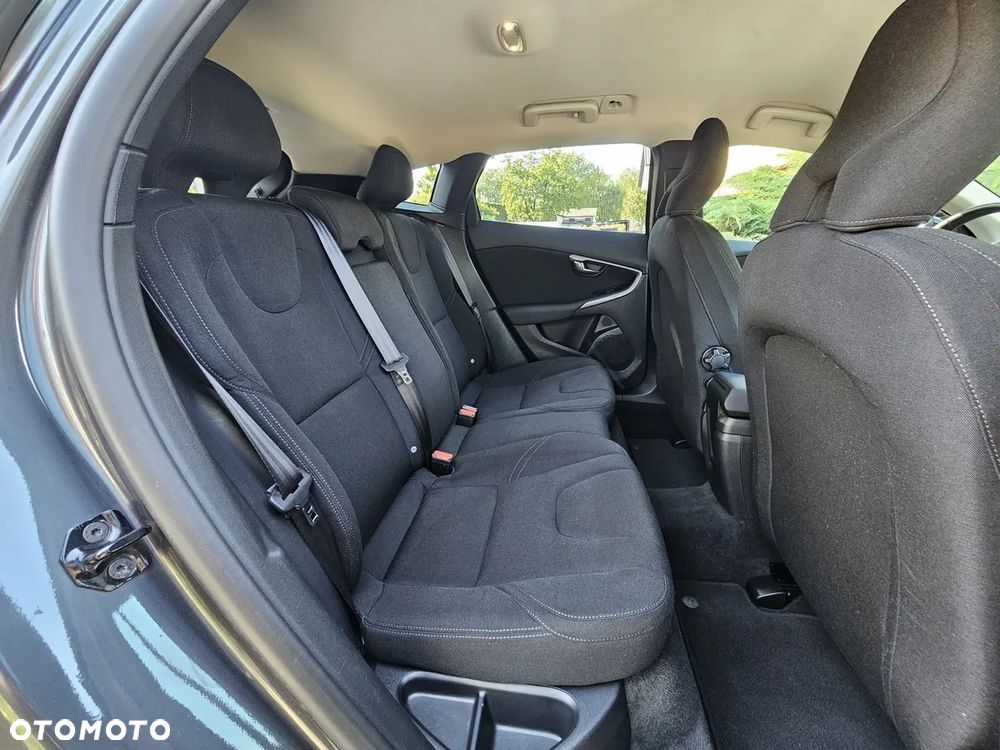 Volvo V40 D2 Momentum - 15