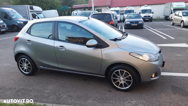 Mazda 2 1.3i CE Plus