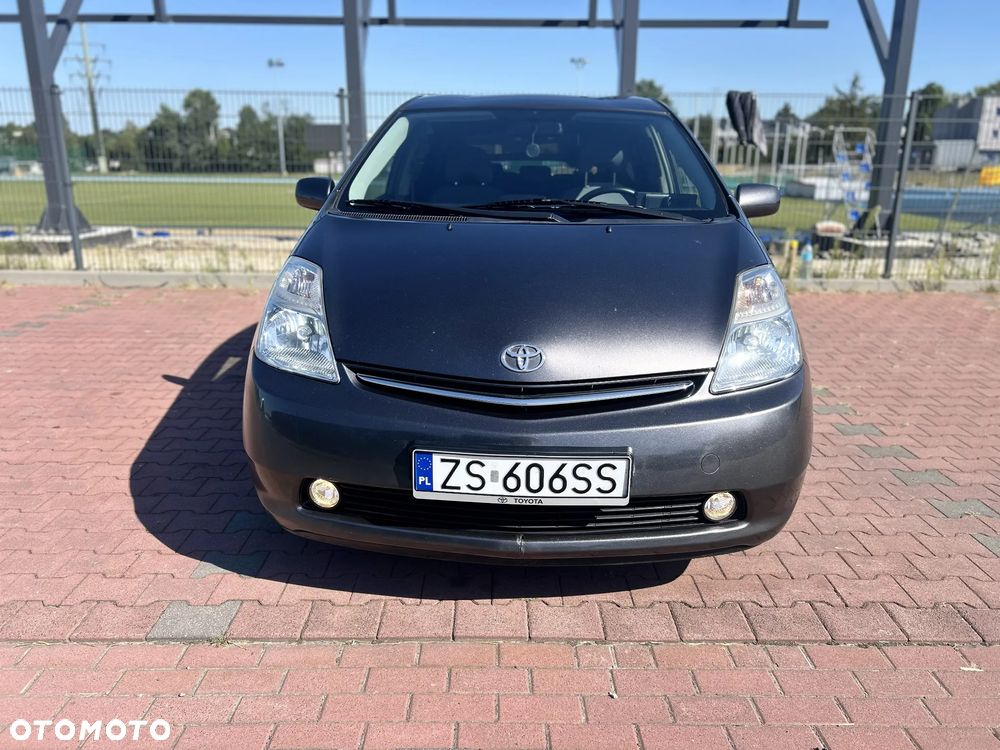 Toyota Prius 1.5 VVT-i Sol - 2
