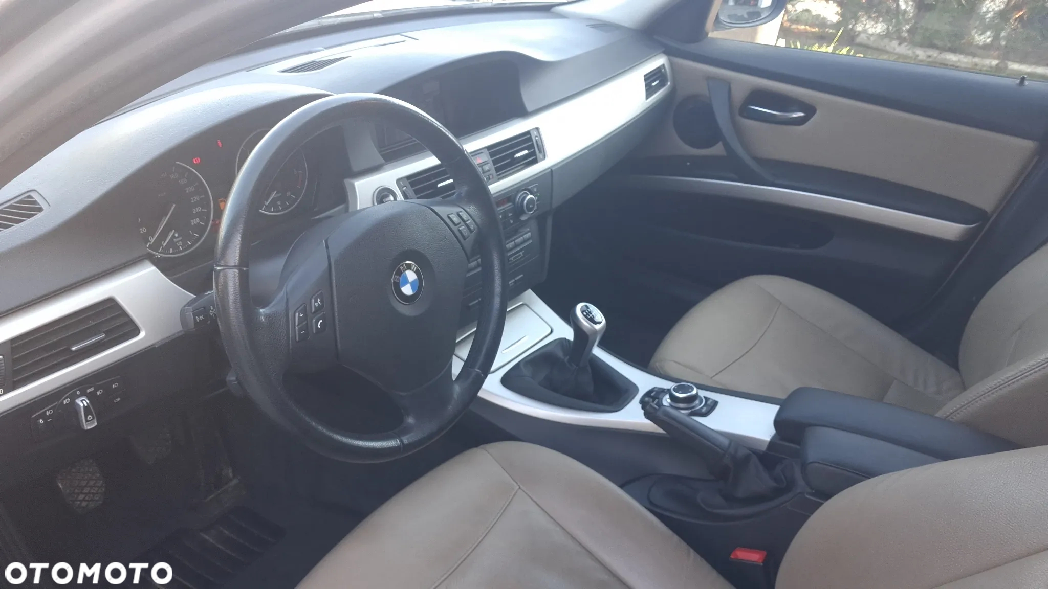 BMW Seria 3 318d - 17