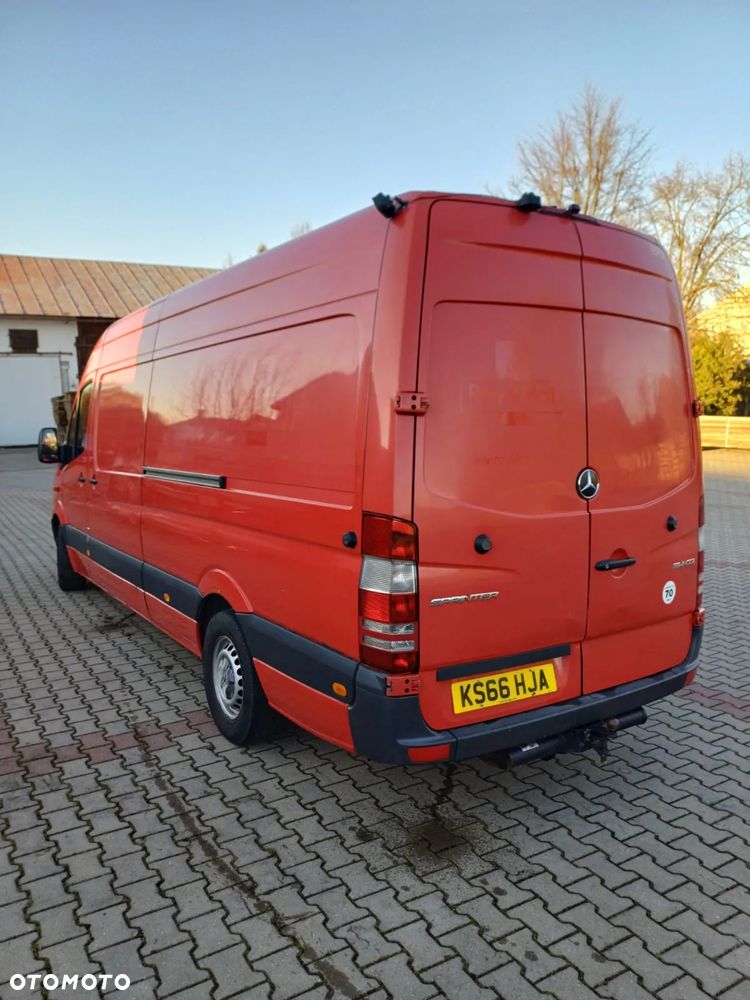 Mercedes-Benz Sprinter LWB - 14