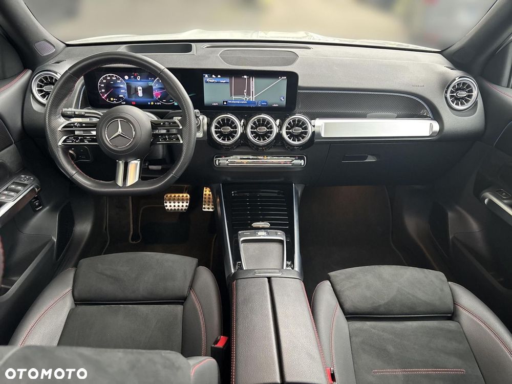 Mercedes-Benz GLB - 17