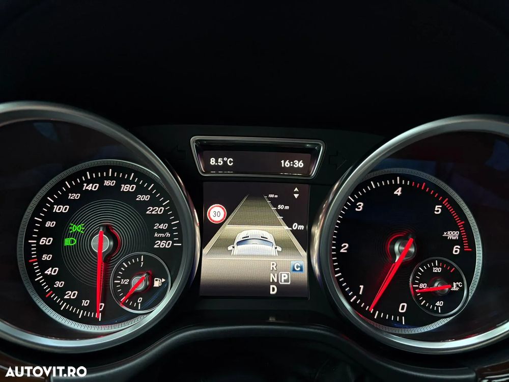 Mercedes-Benz GLE 350 d 4Matic 9G-TRONIC AMG Line - 23