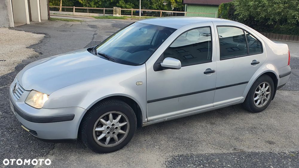 Volkswagen Bora 1.6 Comfortline - 2