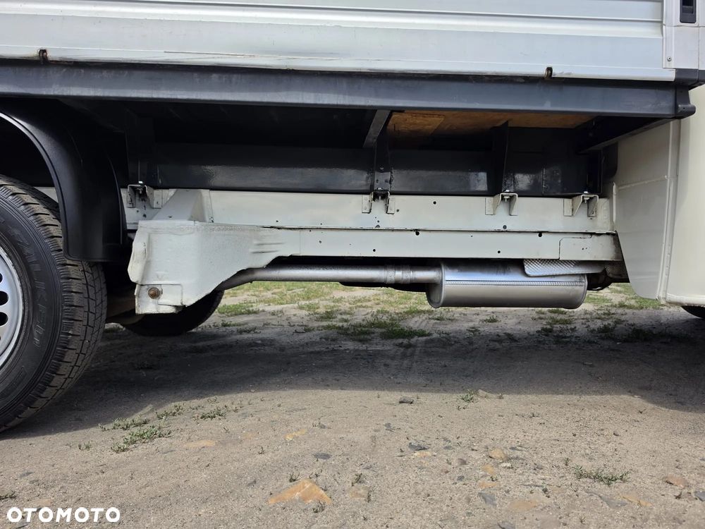 Volkswagen TRANSPORTER T5 - 18