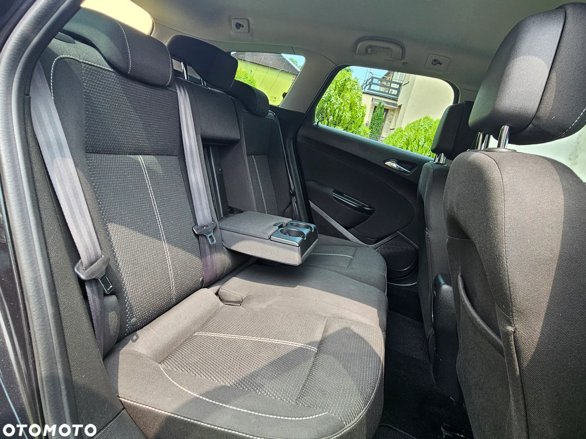 Opel Astra IV 1.6 CDTI Cosmo - 24