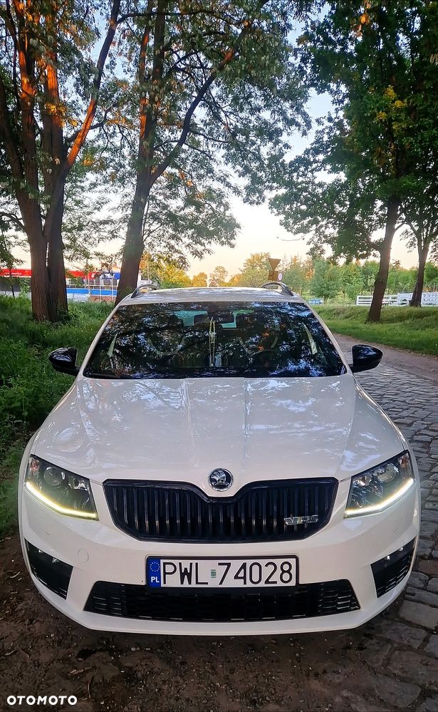 Skoda Octavia 2.0 TDI RS DSG - 1