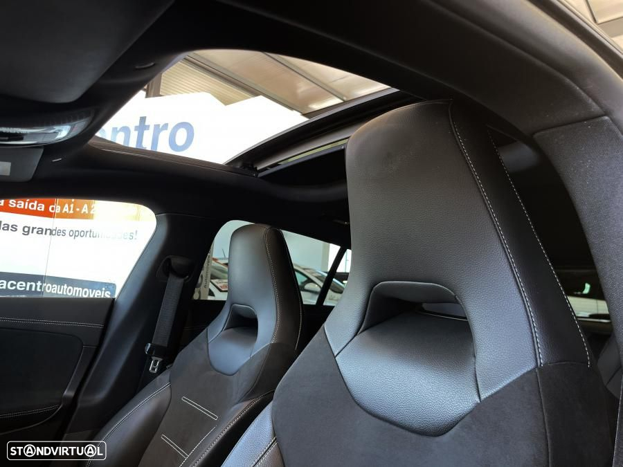 Mercedes-Benz CLA 250 e Shooting Brake AMG Line - 11