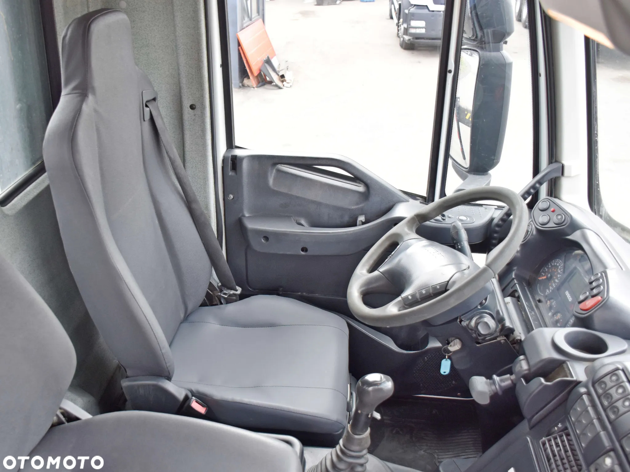Iveco TRAKKER 360 * WYWROTKA 5,20m + BORDMATIC * PK 16502 + PILOT / 6x4 - 14