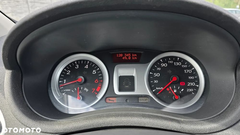 Renault Clio - 24