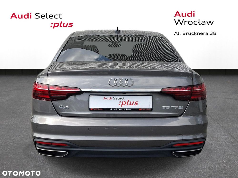 Audi A4 Limousine - 10