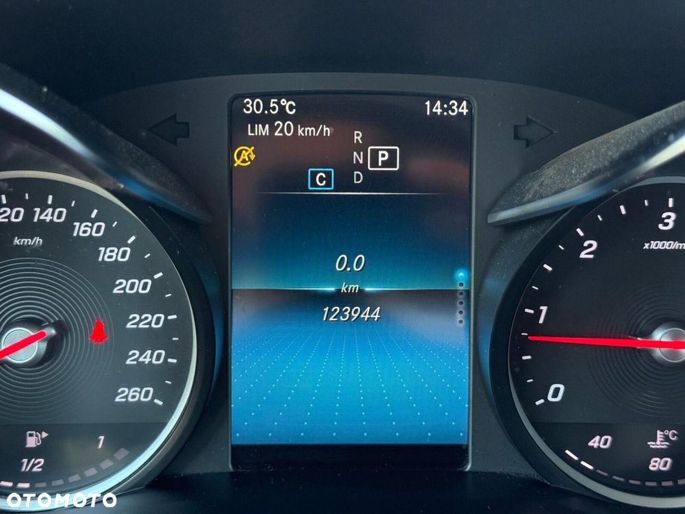Mercedes-Benz GLC 200 d 4-Matic Business Edition - 30