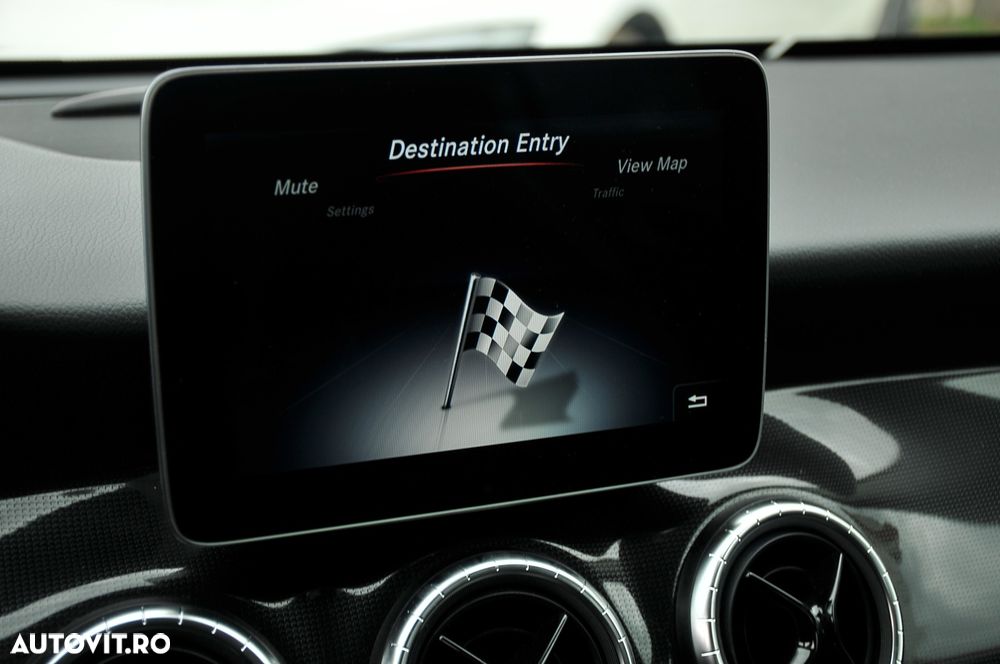 Mercedes-Benz CLA 180 7G-DCT - 19