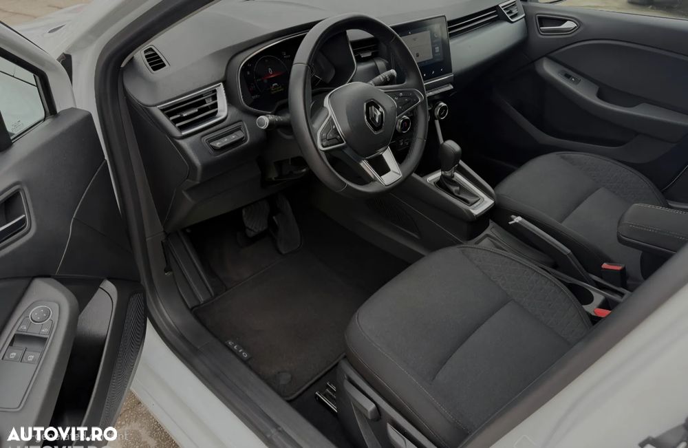 Renault Clio V E-Tech 145 Evolution - 6