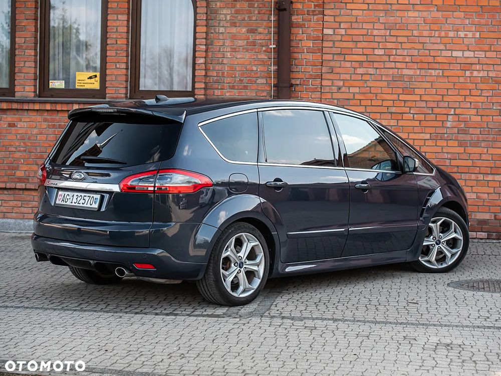 Ford S-Max - 13