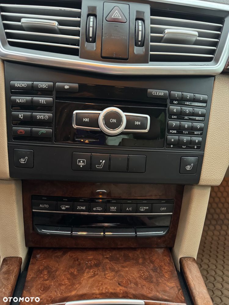 Mercedes-Benz Klasa E 350 4-Matic BlueEff Elegance - 9