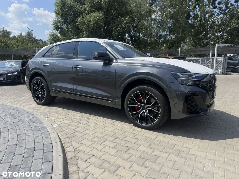 Audi Q8 - 8
