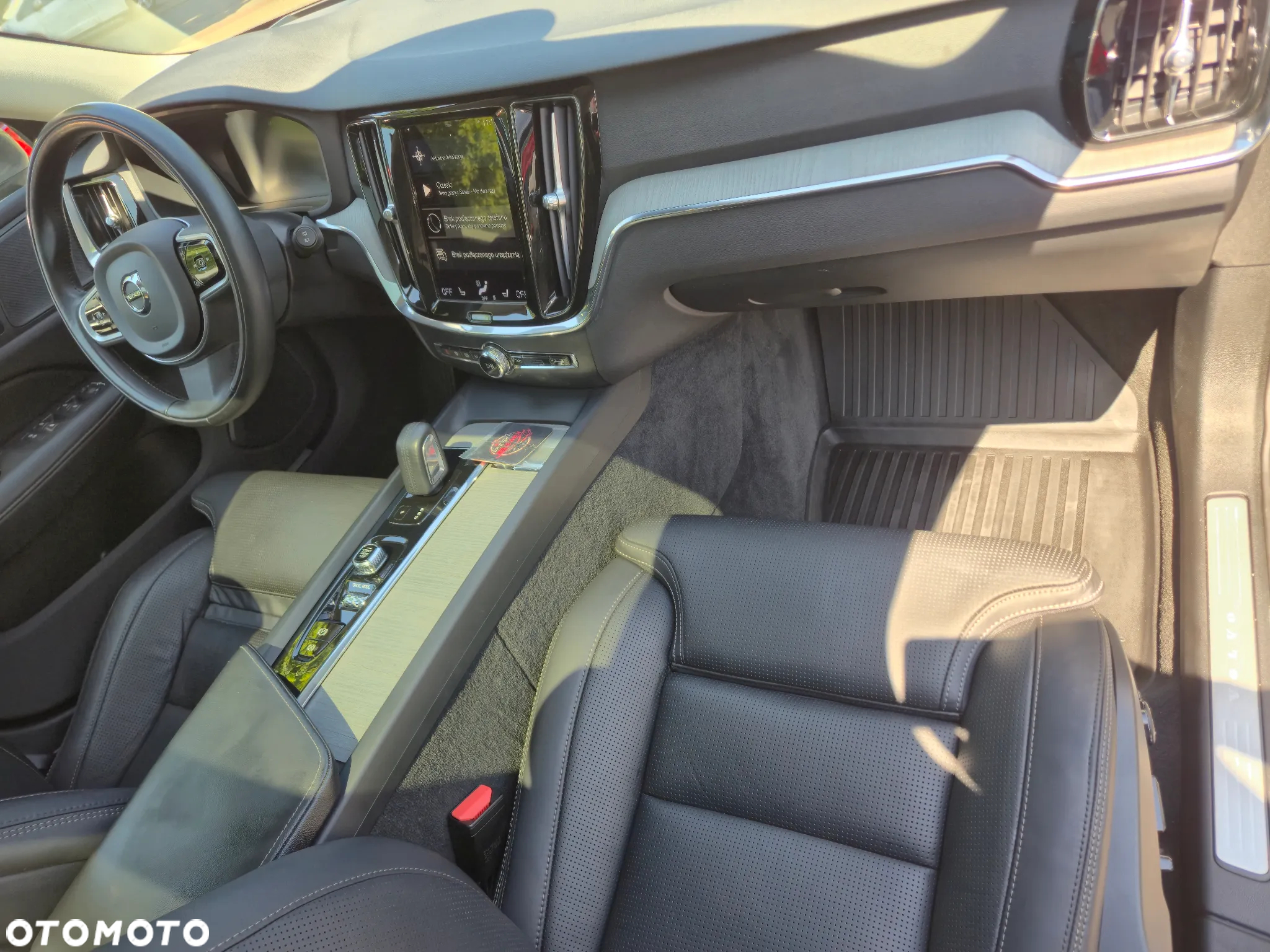 Volvo V60 Cross Country Pro B5 B AWD - 18