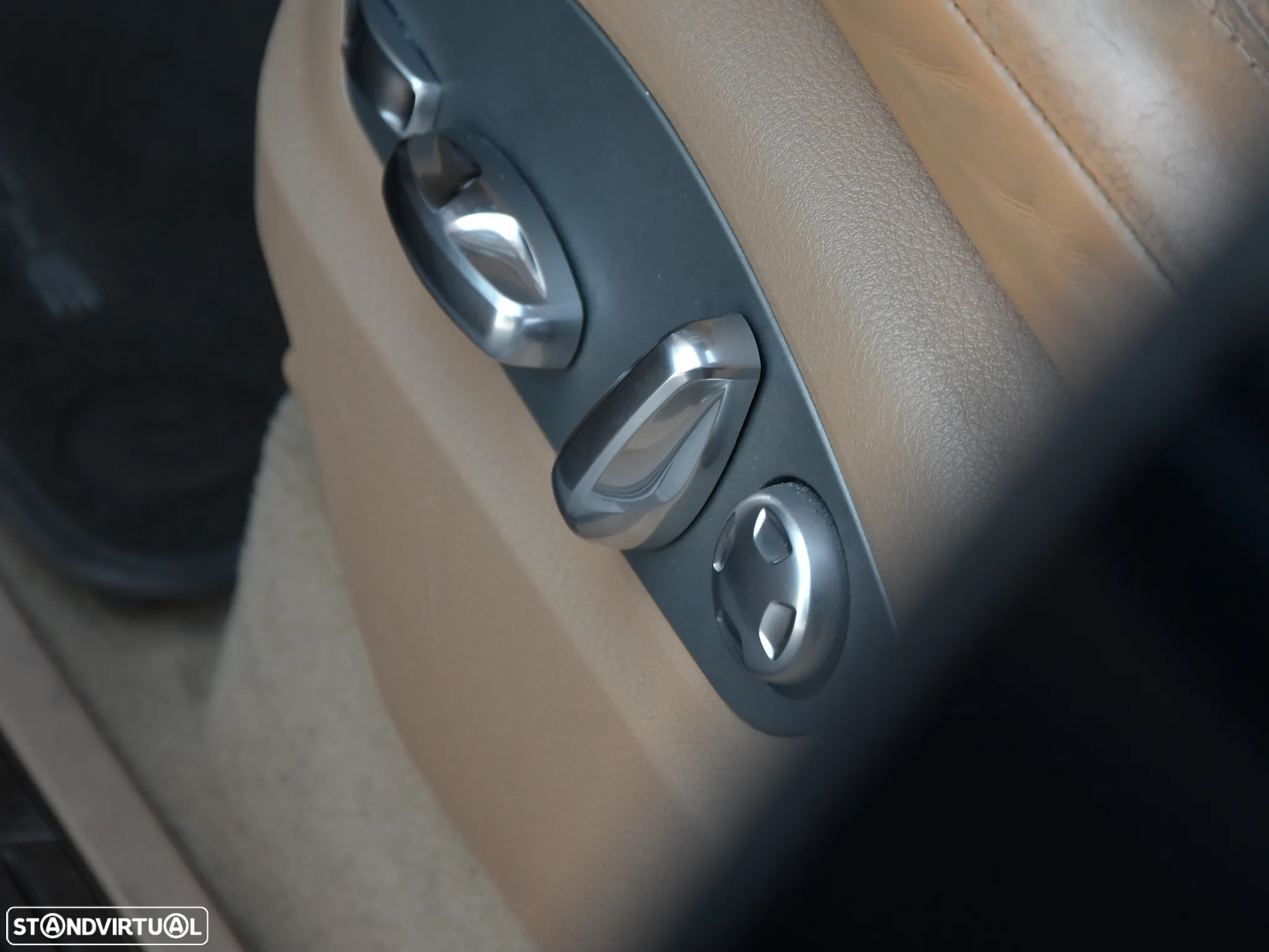 Porsche Cayenne Platinum Edition - 12