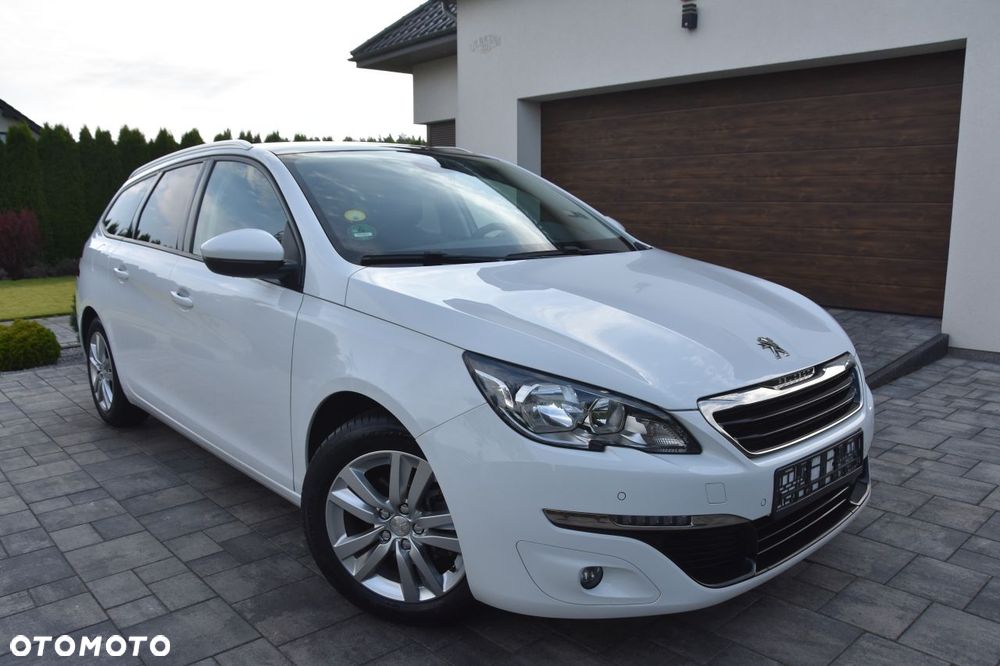 Peugeot 308 1.6 BlueHDi Allure S&S - 4