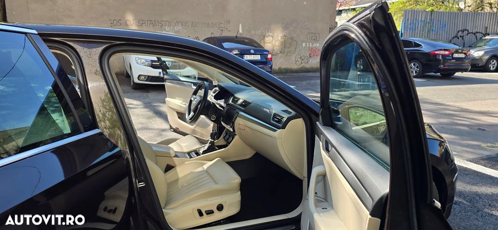 Skoda Superb 1.6 TDI DSG Style - 10