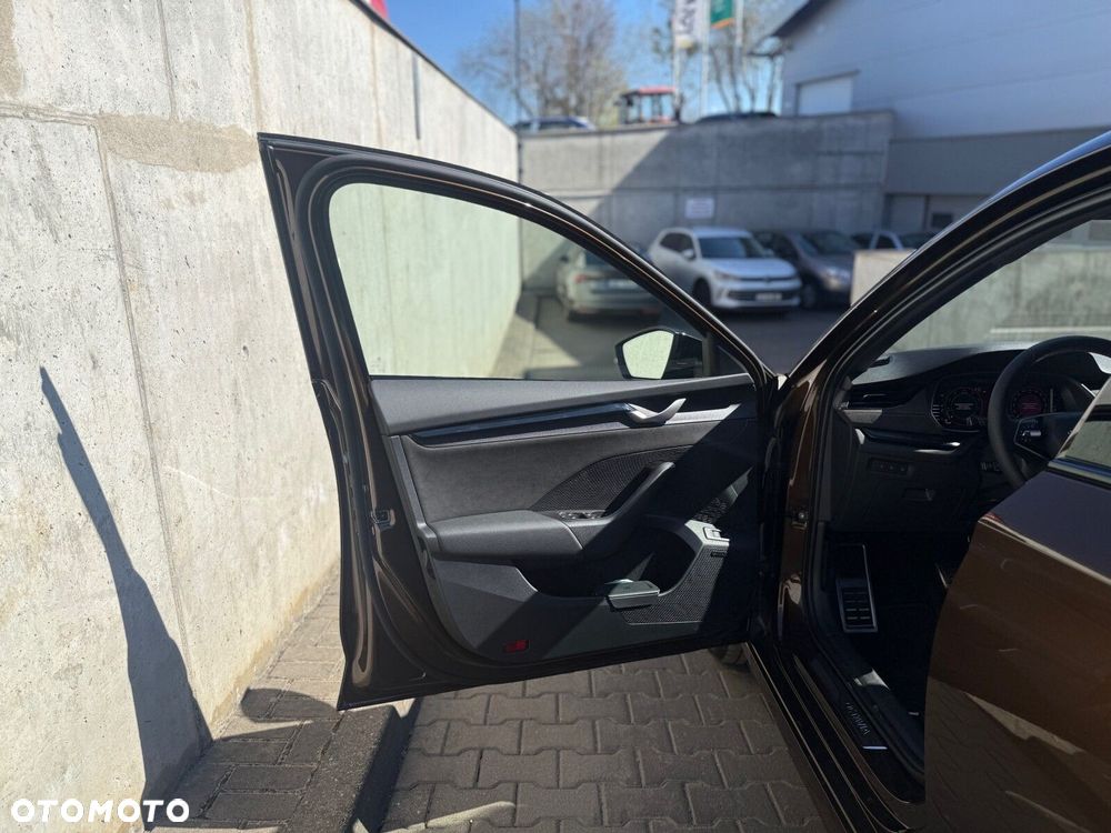 Skoda Octavia 2.0 TSI RS DSG - 12